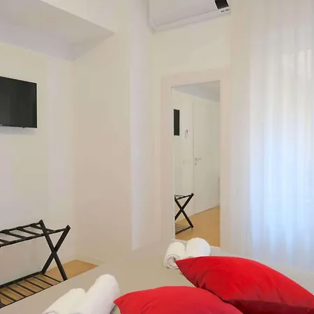 Vr - Regina In The Apartman *