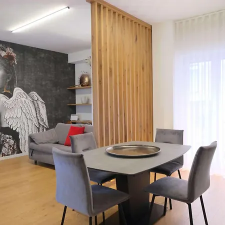 Apartman Vr - Regina In The *