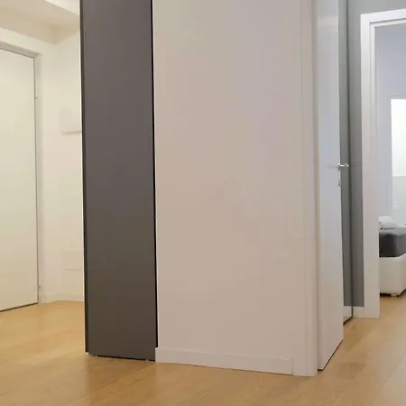 Vr - Regina In The Apartman Verona